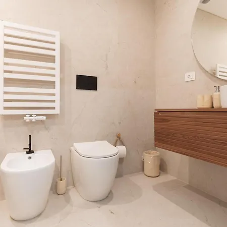 Appartement Guesthost - Luxury De Angeli, *