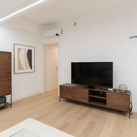 Appartement Guesthost - Luxury De Angeli, Milaan