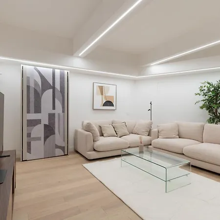 Guesthost - Luxury De Angeli,