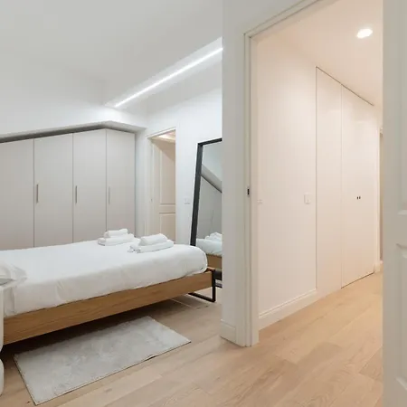 Guesthost - Luxury De Angeli, Appartement