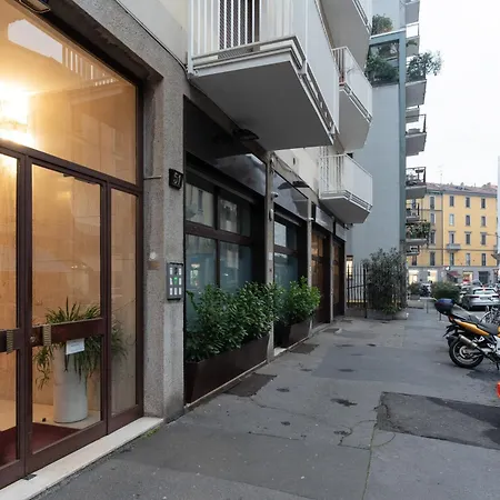 Guesthost - Luxury De Angeli, Appartement Milaan