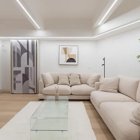 Guesthost - Luxury De Angeli, Appartement *