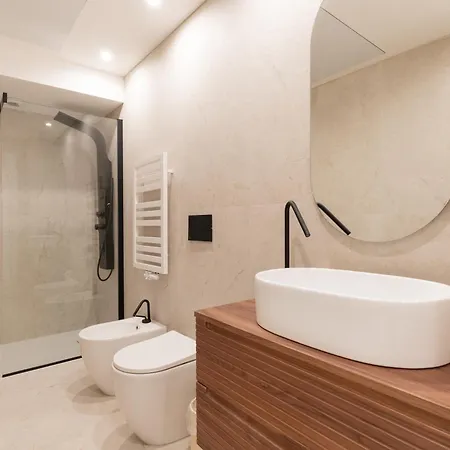 Guesthost - Luxury De Angeli, Appartement Milaan